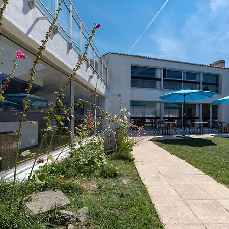 Les Esseppes Hotel